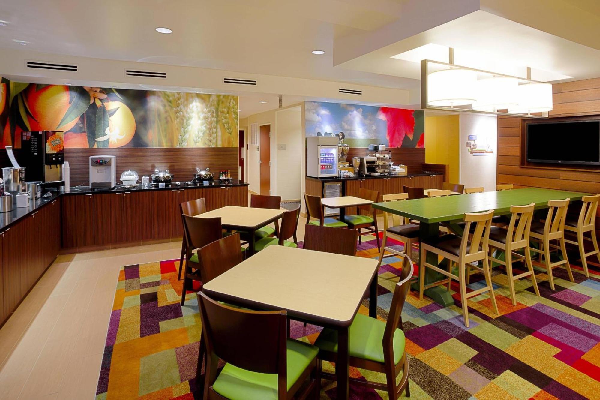 Fairfield Inn And Suites By Marriott Tampa Brandon Heartland Exterior foto
