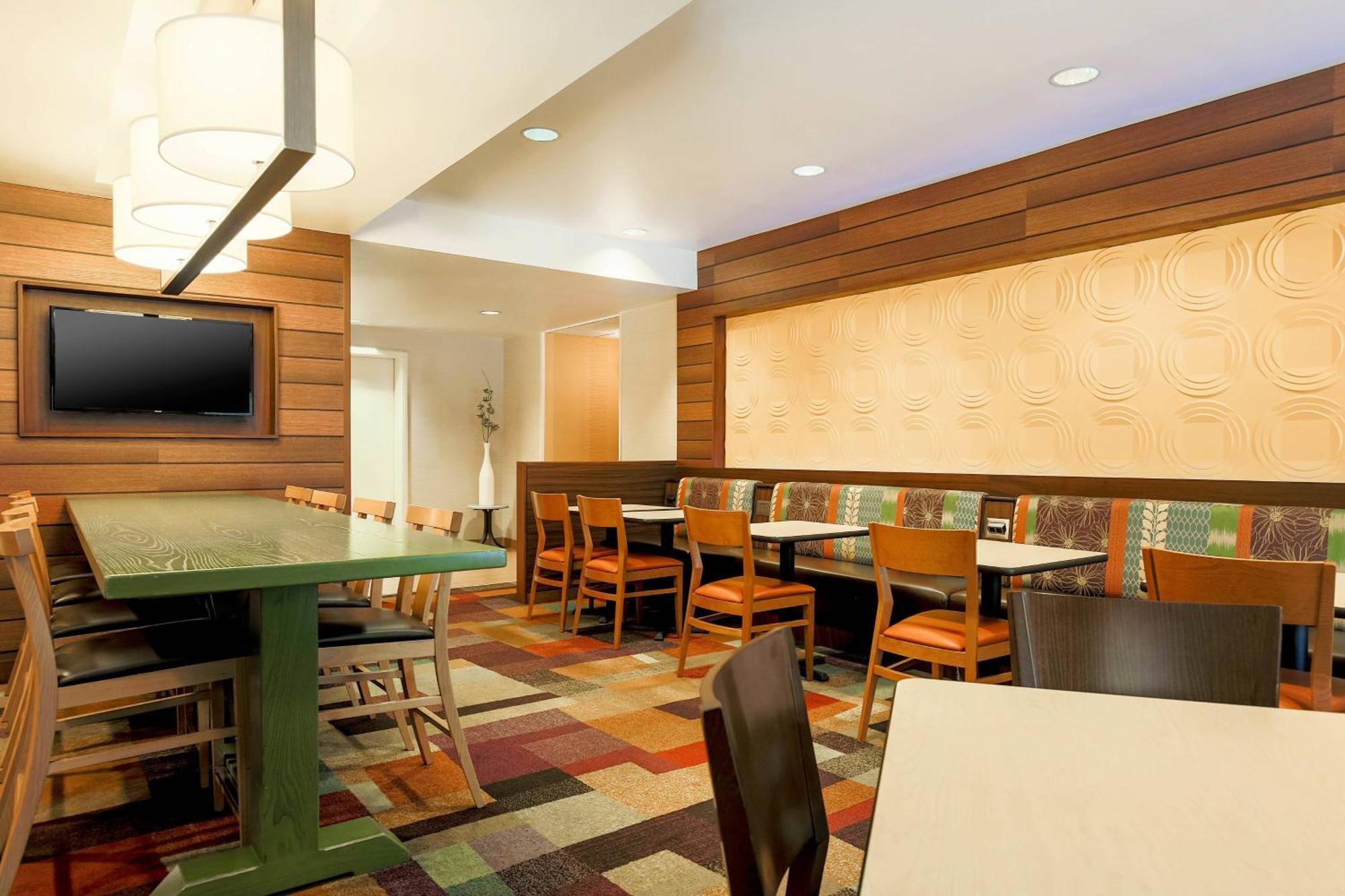 Fairfield Inn And Suites By Marriott Tampa Brandon Heartland Exterior foto