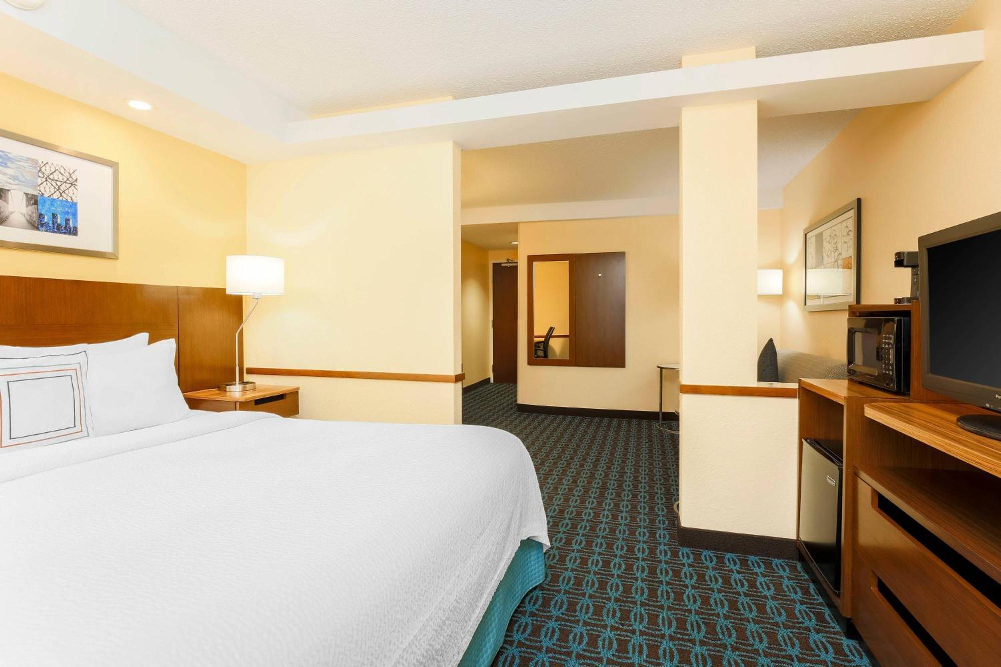 Fairfield Inn And Suites By Marriott Tampa Brandon Heartland Exterior foto
