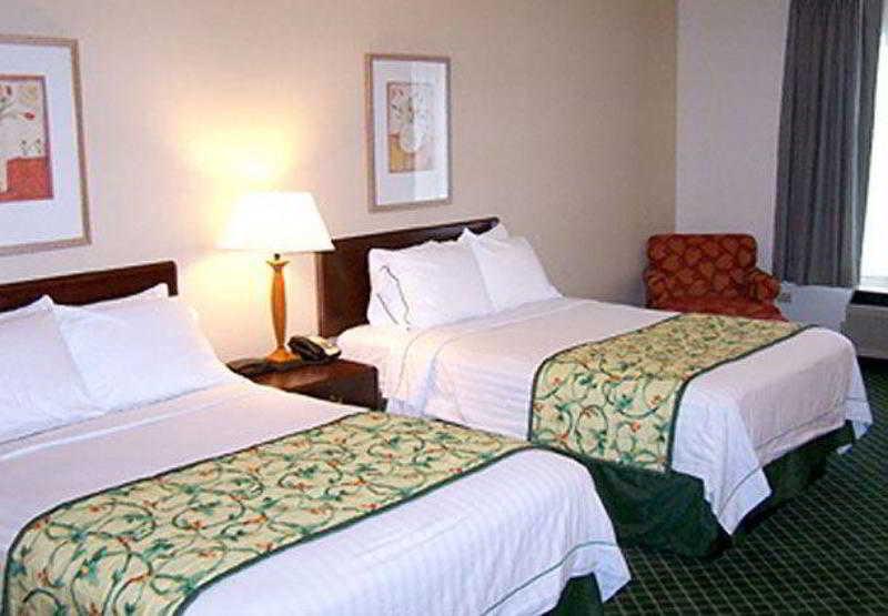 Fairfield Inn And Suites By Marriott Tampa Brandon Heartland Quarto foto