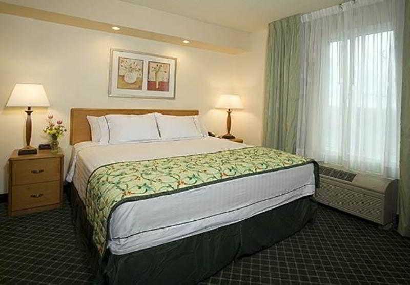 Fairfield Inn And Suites By Marriott Tampa Brandon Heartland Quarto foto