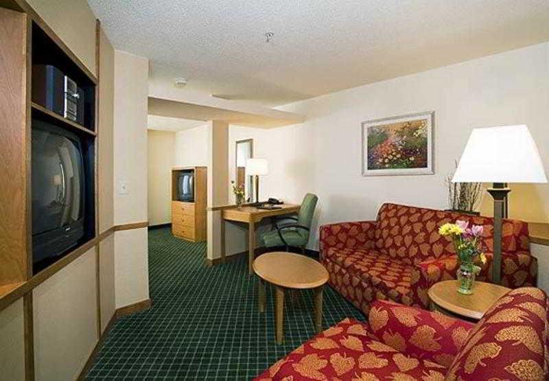Fairfield Inn And Suites By Marriott Tampa Brandon Heartland Quarto foto